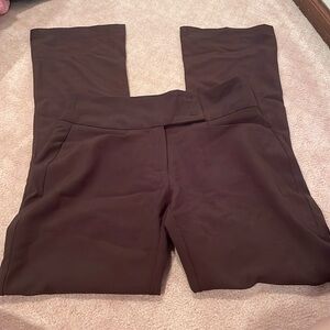 NWOT Velucci brown dress pants. Size M.